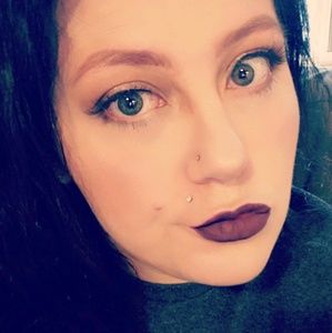 Meet your Posher, Ianthia